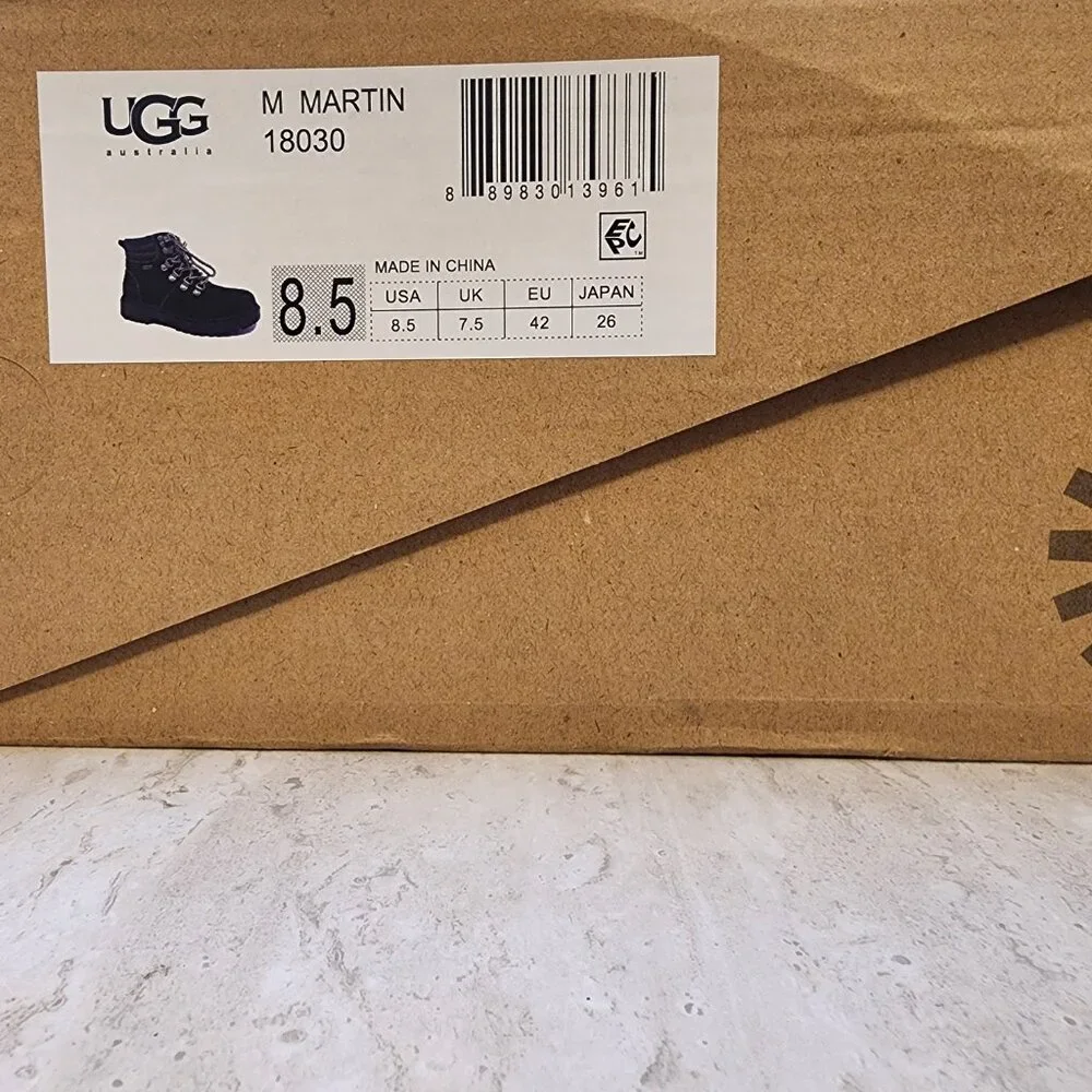 UGG Australia M Martin Black , size 8.5 - Picture 9 of 10